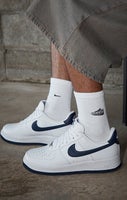 AF1 
